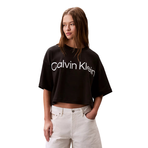T-shirt Donna cropped, dalla vestibilità comoda, con maniche corte